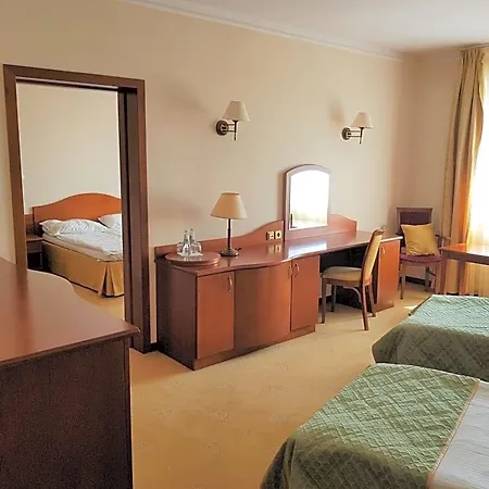 Hotel Sympozjum & 4*
