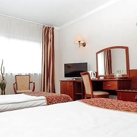 Sympozjum & Hotel 4*