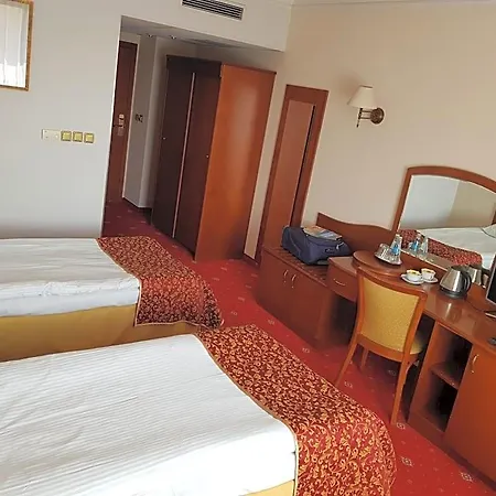 Sympozjum & Hotel 4*