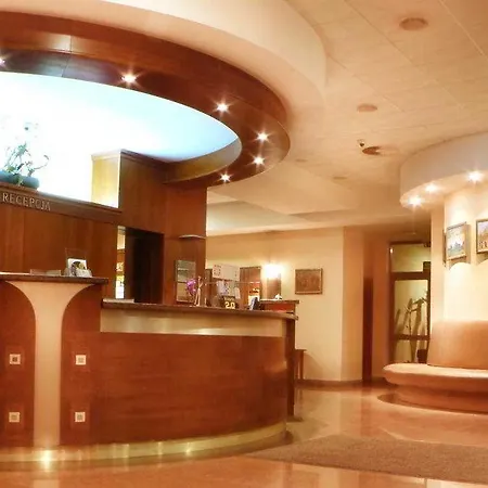 فندق Sympozjum & 4*