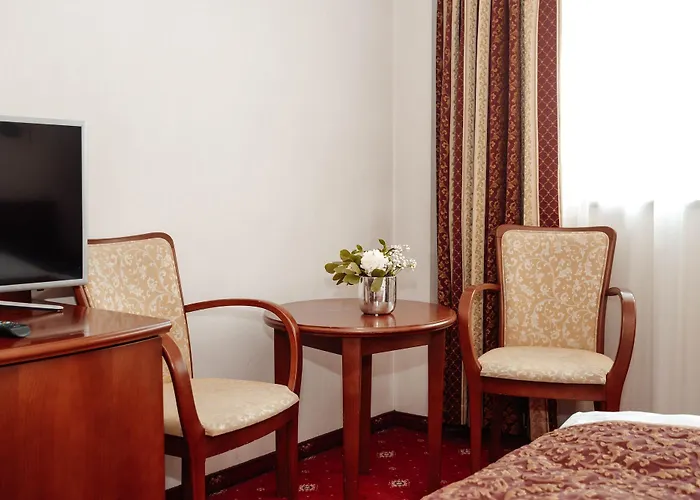 Sympozjum & Hotel 4*