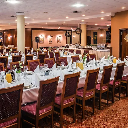 Sympozjum & 4* Krakow