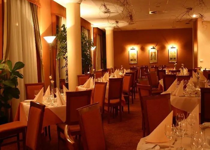 Sympozjum & Hotel 4*